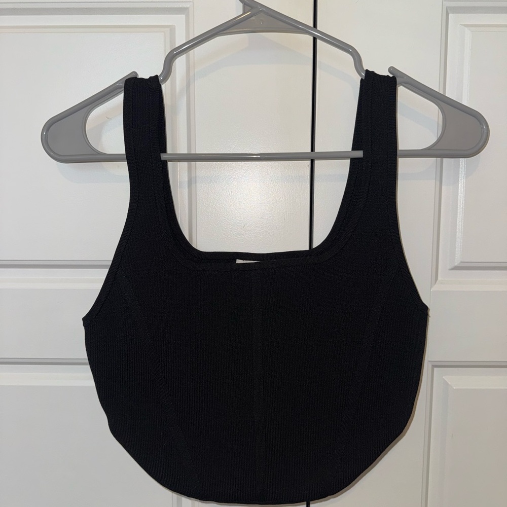 Babaton Black Ribbed Square-Neck Crop Tank